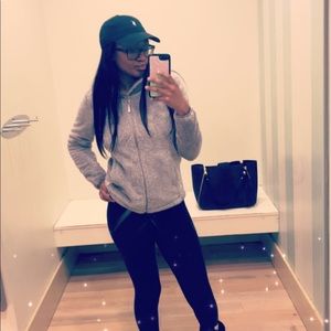 Meet your Posher, Ziyauna